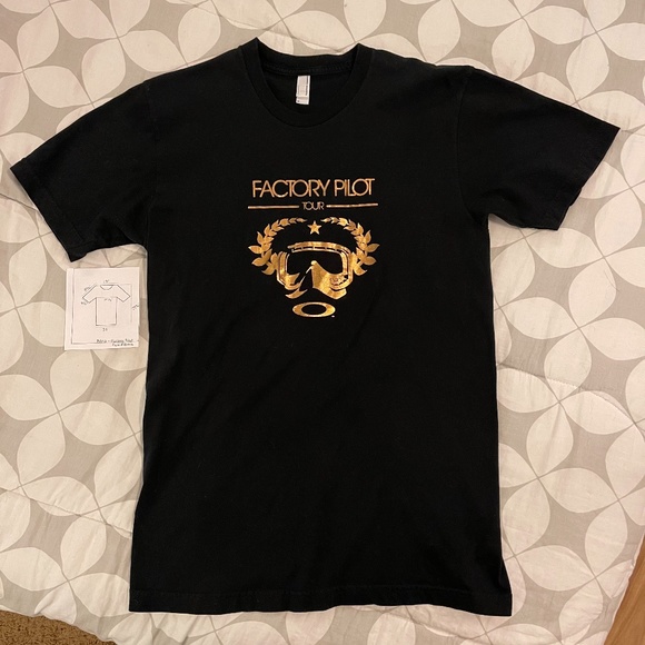 Rare Oakley Factory Pilot Tour promotional t-shirt - Picture 1 of 4